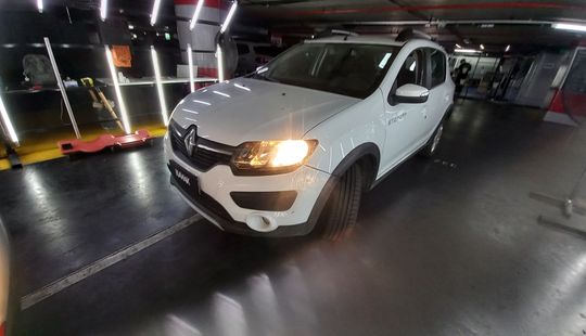 Renault • Sandero Stepway