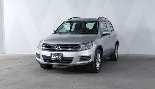 Volkswagen • Tiguan