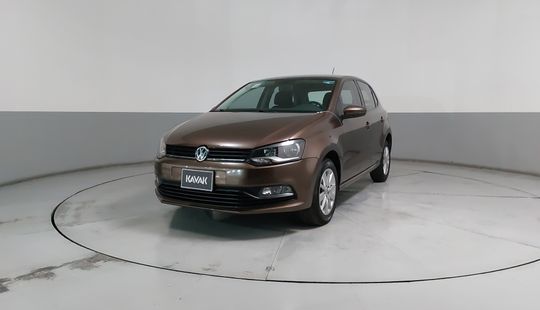 Volkswagen • Polo