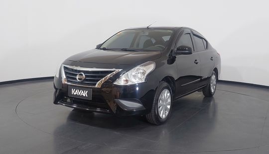 Nissan • Versa