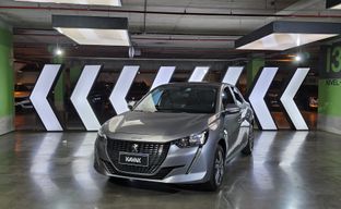 Peugeot • 208