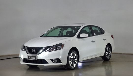 Nissan • Sentra