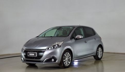 Peugeot 208 1.2 PURETECH 82 HP SIGNATURE Hatchback 2020