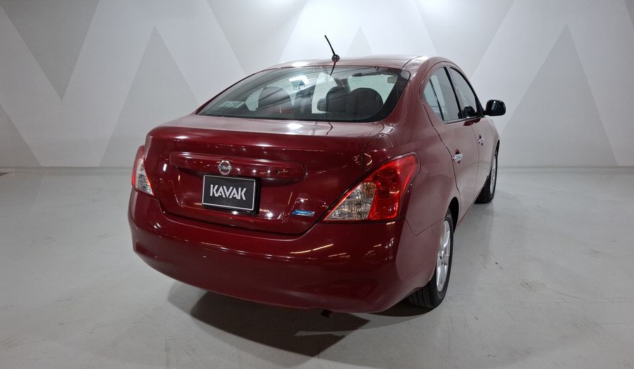 Nissan Versa 1.6 ADVANCE TA AC Sedan 2014