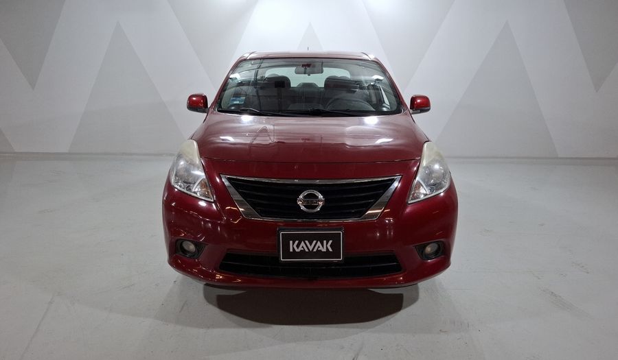 Nissan Versa 1.6 ADVANCE TA AC Sedan 2014