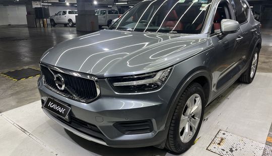 Volvo • XC40