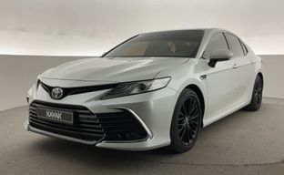 Toyota • Camry