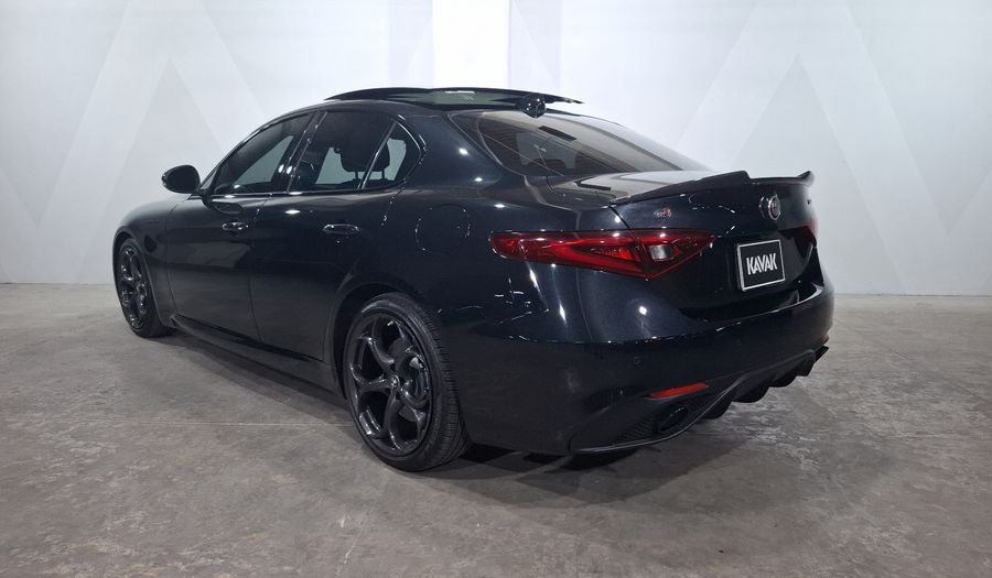 Alfa Romeo Giulia 2.0 ESTREMA AUTO Sedan 2023