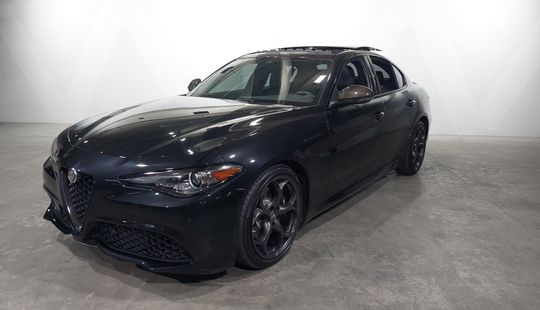 Alfa Romeo • Giulia