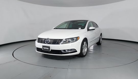 Volkswagen • Passat