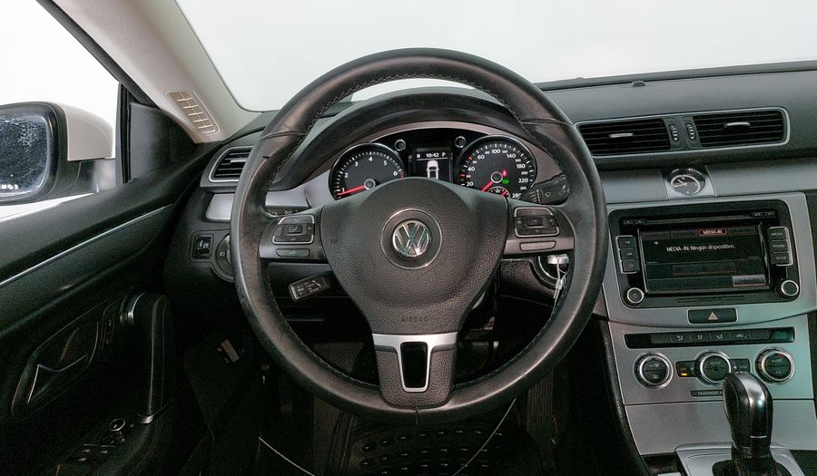 Volkswagen Passat 2.0 TFSI DSG Sedan 2013