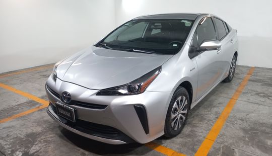 Toyota • Prius