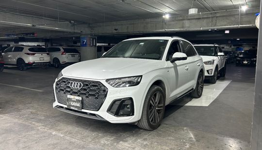 Audi • Q5