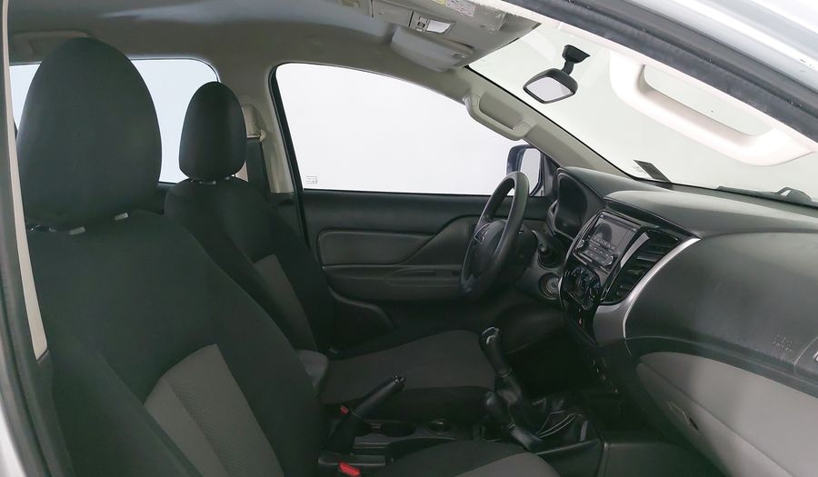 Mitsubishi L200 2.5 GLS DIESEL 4WD Pickup 2019