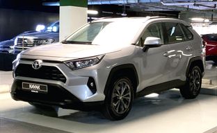 Toyota • RAV4