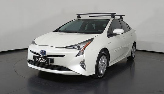 Toyota • Prius