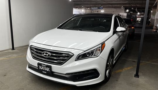 Hyundai • Sonata