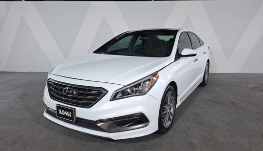 Hyundai • Sonata