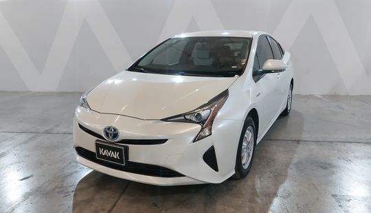 Toyota • Prius