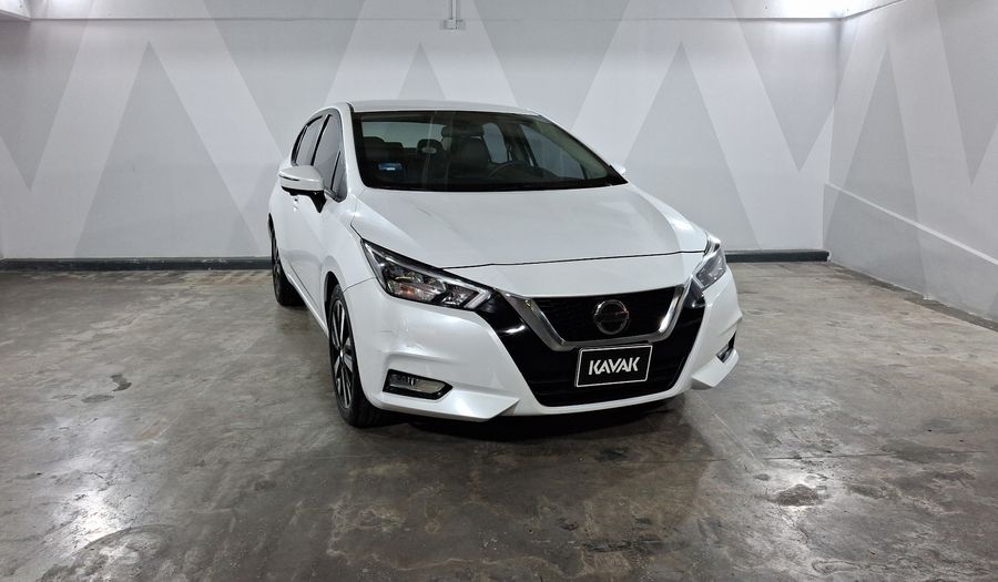 Nissan Versa 1.6 PLATINUM CVT Sedan 2022