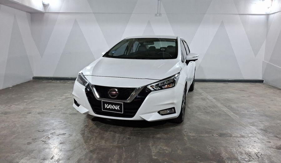 Nissan Versa 1.6 PLATINUM CVT Sedan 2022