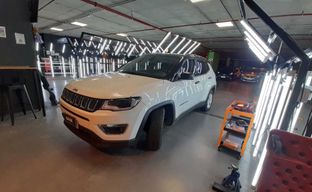 Jeep • Compass