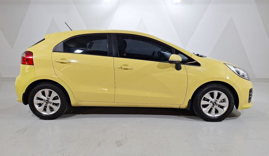 Kia Rio 1.6 EX MT Hatchback 2016