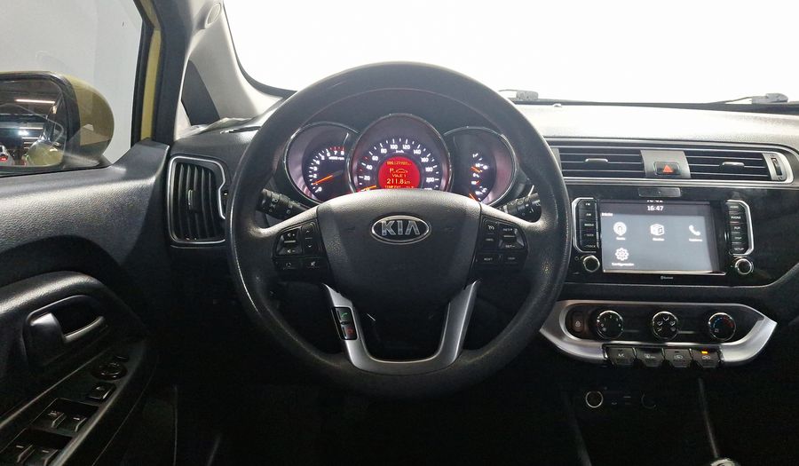 Kia Rio 1.6 EX MT Hatchback 2016