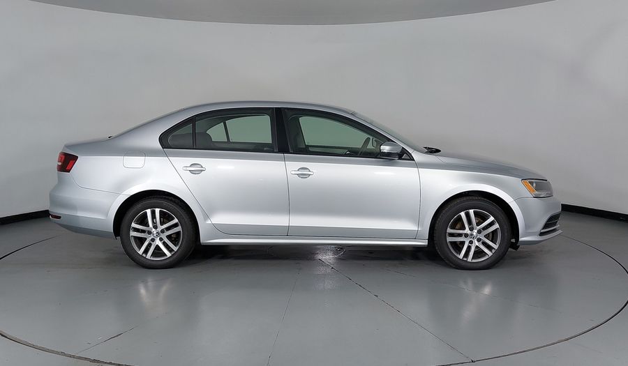 Volkswagen Jetta 2.5 TRENDLINE MT Sedan 2016