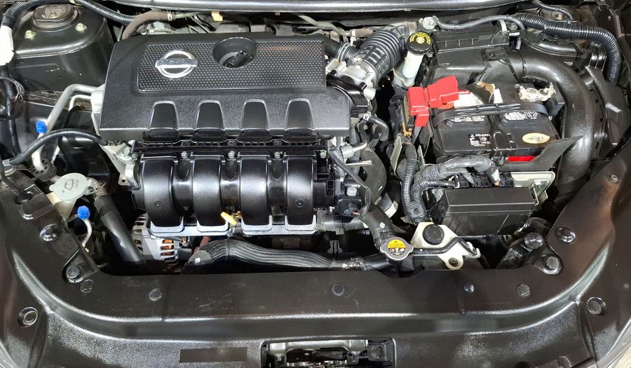 Nissan Sentra 1.8 ADVANCE CVT Sedan 2016