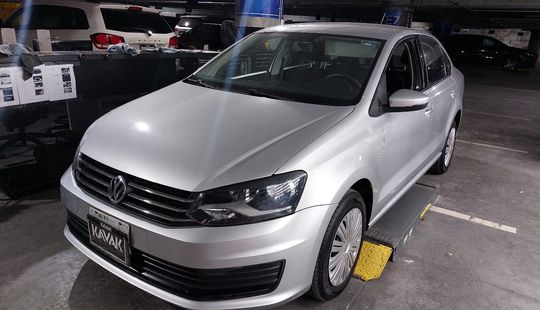 Volkswagen • Vento