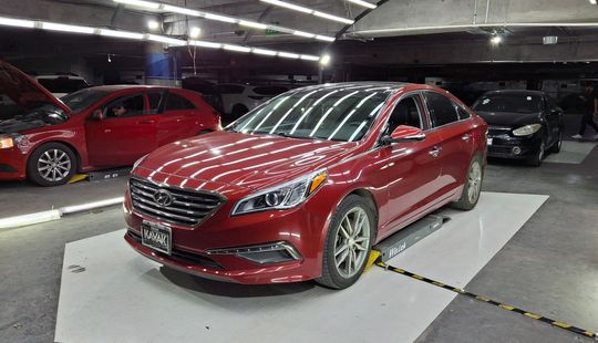 Hyundai • Sonata