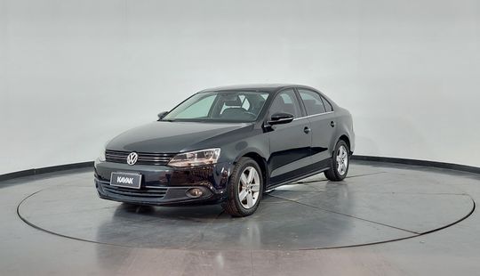 Volkswagen • Vento