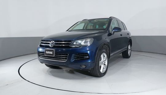 Volkswagen • Touareg