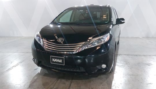 Toyota • Sienna