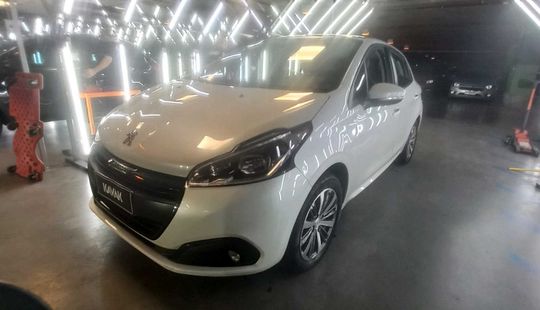 Peugeot • 208