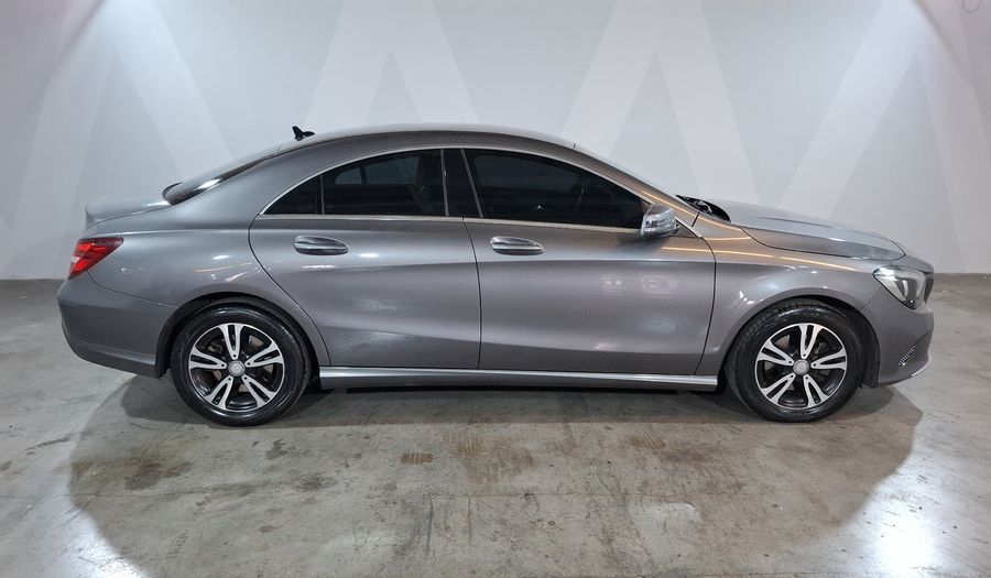 Mercedes Benz Clase Cla 1.6 CLA 180 CGI AT Coupe 2017