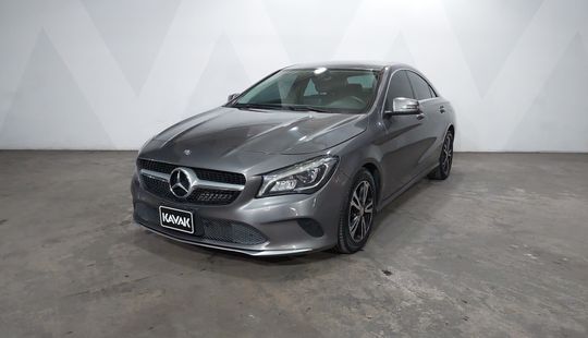 Mercedes Benz • Clase CLA