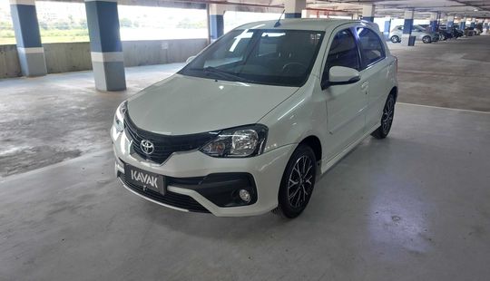 Toyota • Etios