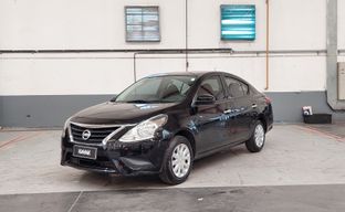 Nissan • Versa