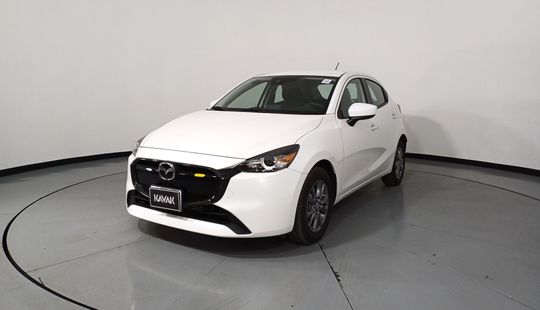 Mazda • Mazda 2