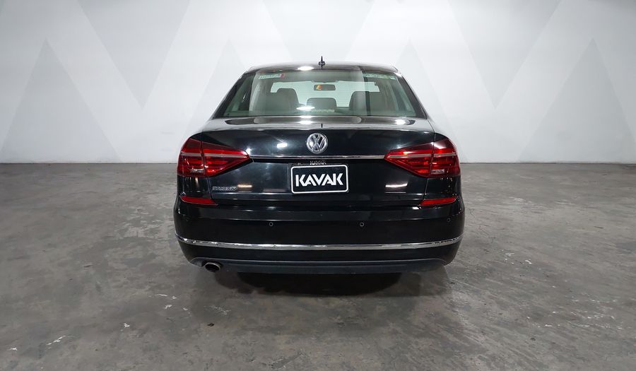 Volkswagen Passat 2.5 SPORTLINE Sedan 2017