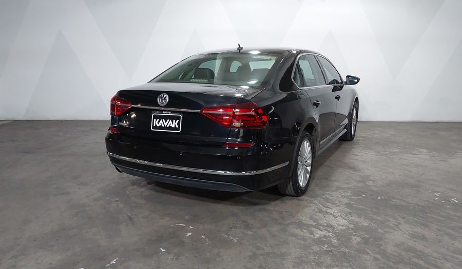 Volkswagen Passat 2.5 SPORTLINE Sedan 2017