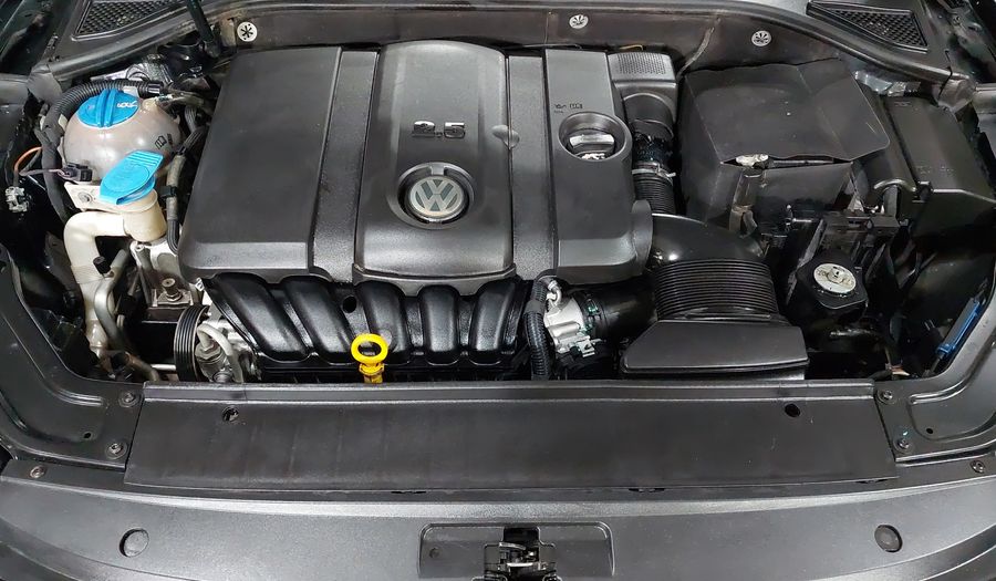 Volkswagen Passat 2.5 SPORTLINE Sedan 2017