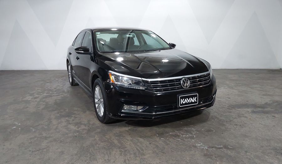 Volkswagen Passat 2.5 SPORTLINE Sedan 2017