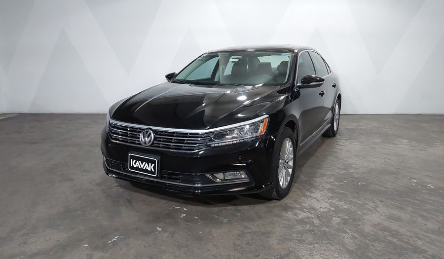 Volkswagen Passat 2.5 SPORTLINE Sedan 2017