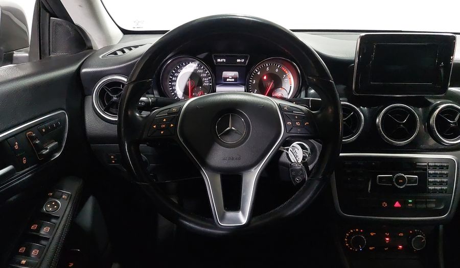 Mercedes Benz Clase Cla 1.6 CLA 200 CGI SPORT AT Coupe 2014