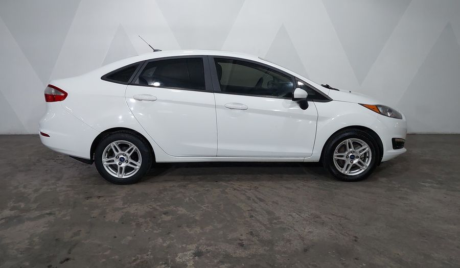 Ford Fiesta 1.6 SE Sedan 2018