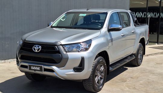 Toyota • Hilux