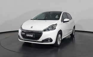 Peugeot • 208